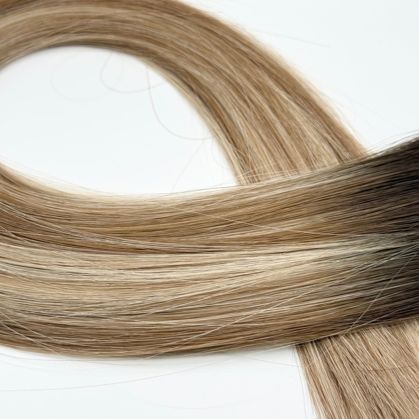 T4 8/60 Effet repousse brun moyen - méchées châtain & blond platine