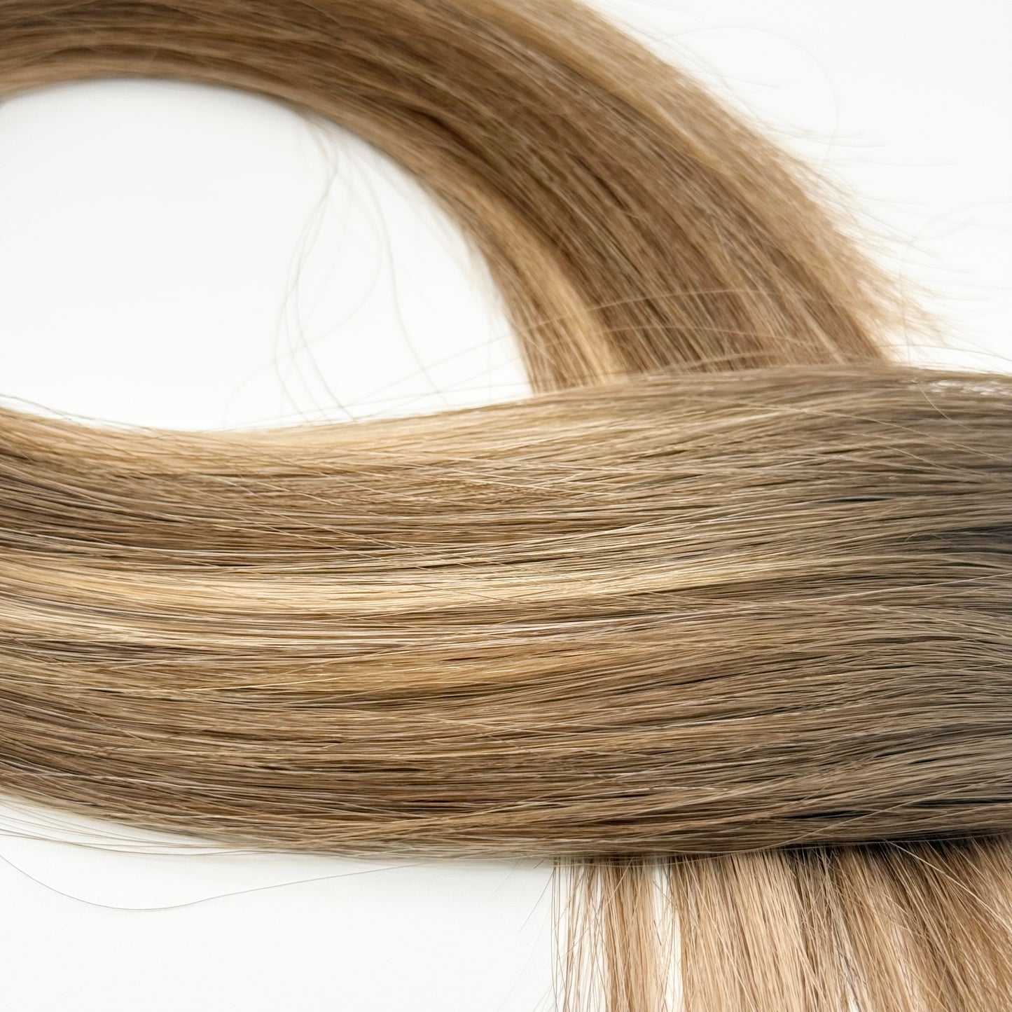 T4 4/18 | Effet repousse brun moyen - méchées brun moyen & blond vanille