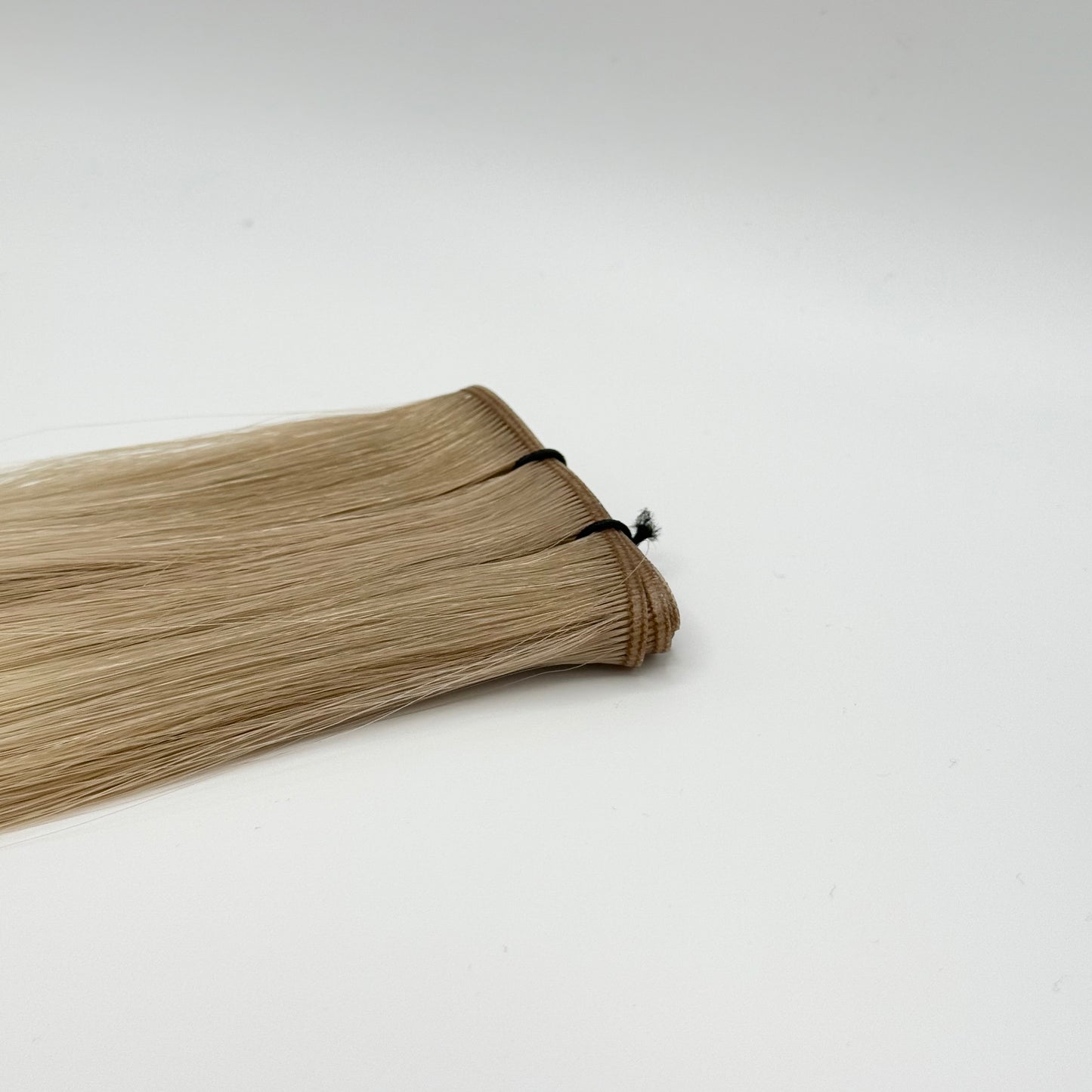 T18 18/60 | Effet repousse blond vanille - Méchées blond vanille & blond platine