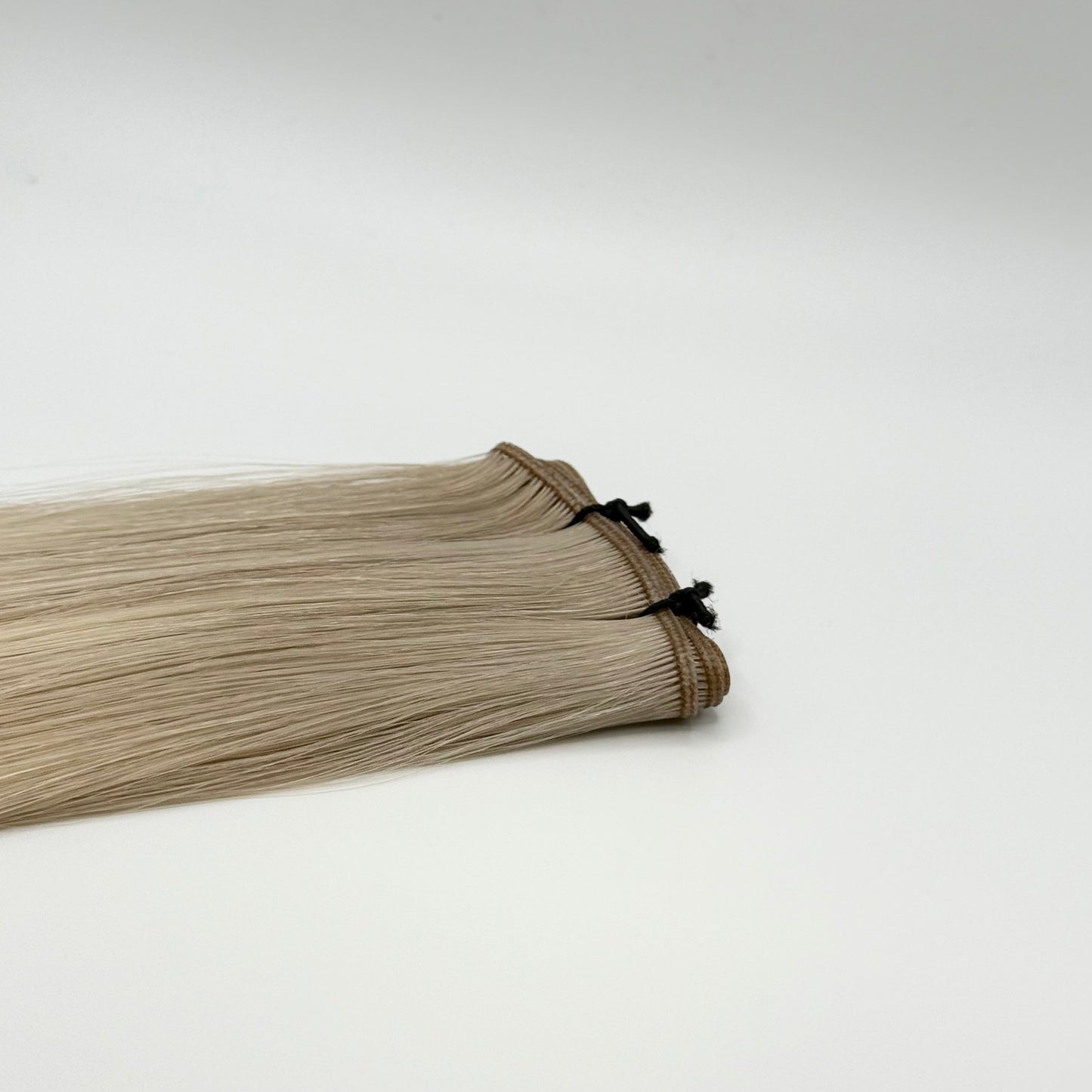 T19 19/60 | Effet repousse châtain pâle - méchées châtain pâle & blond platine