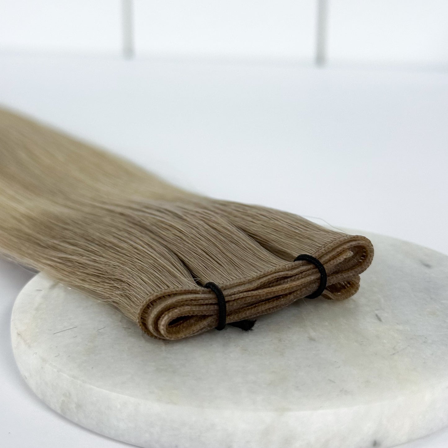 T19 19/60 | Effet repousse châtain pâle - méchées châtain pâle & blond platine