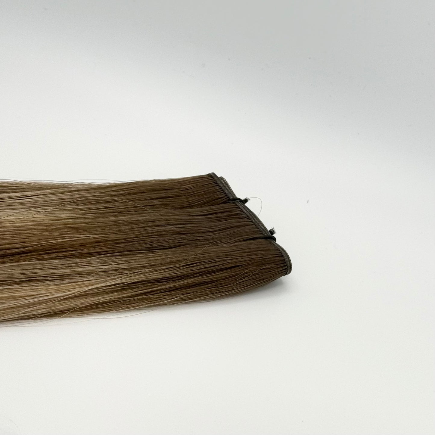 T4 4/18 | Effet repousse brun moyen - méchées brun moyen & blond vanille