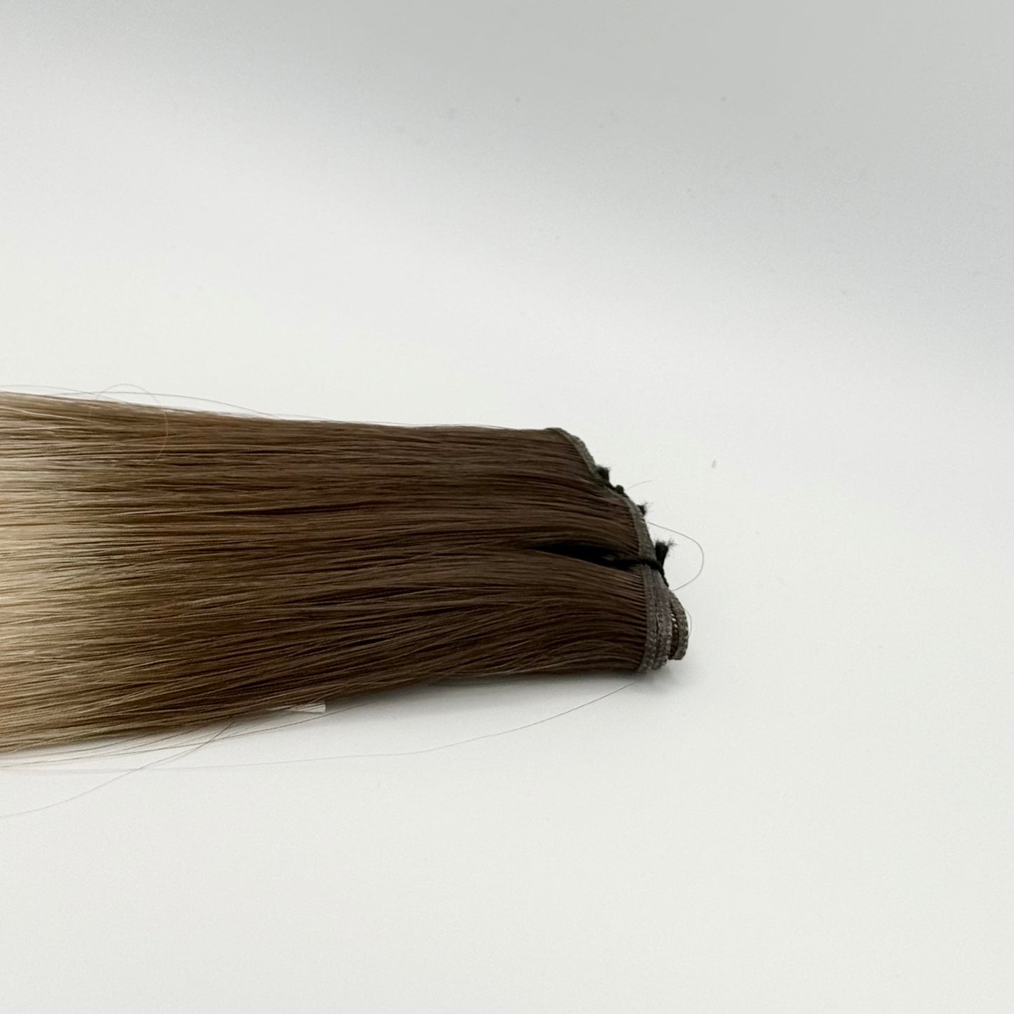 T4 18/60 Effet repousse brun moyen - méchées blond vanille & blond platine