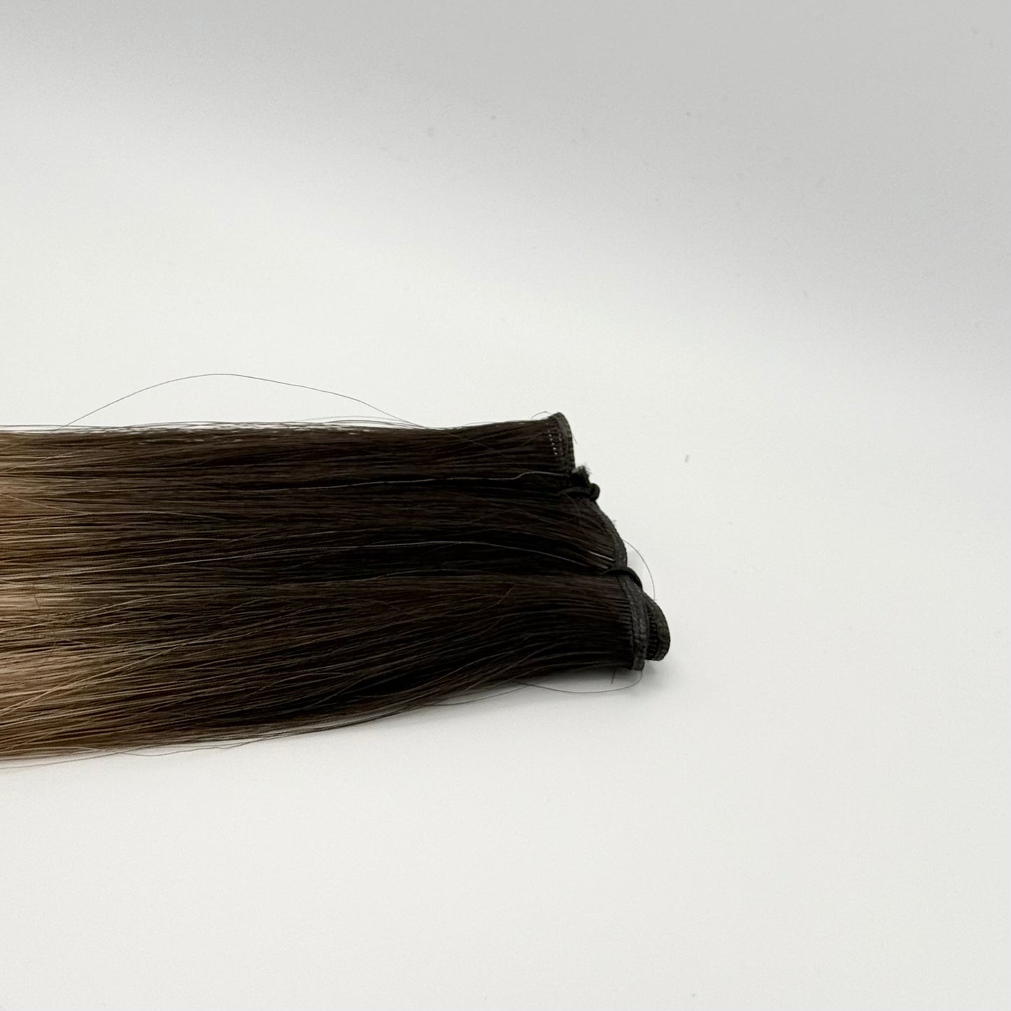 T2 4/27 | Effet repoussé brun foncé - méchées brun moyen & blond cuivré