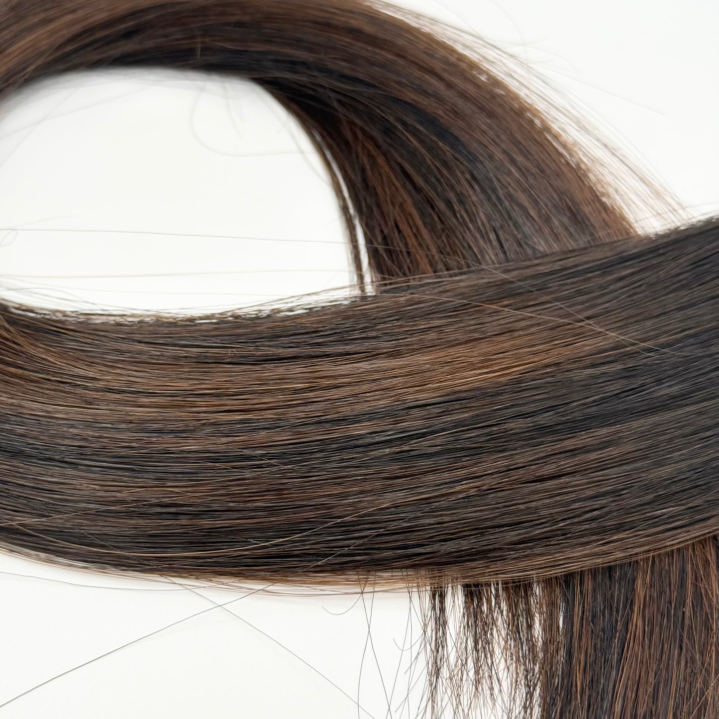 T1B 1B/3 | Effet repousse brun très foncé - méchés brun très foncé & brun chaud